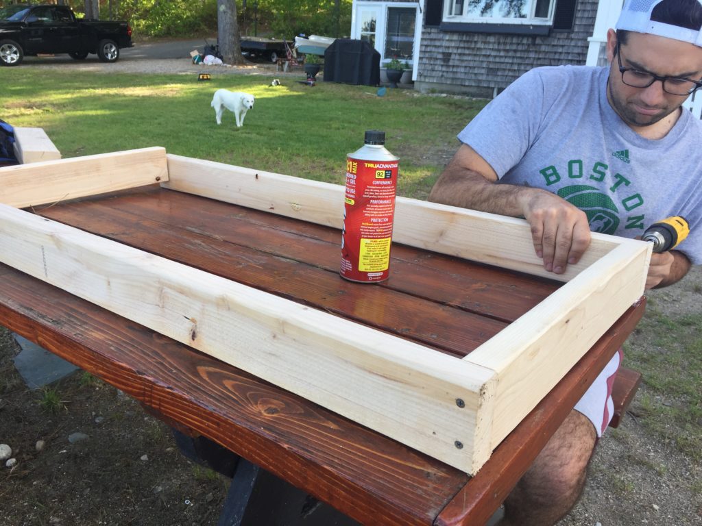 Building cornhole platform