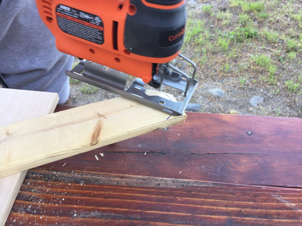 Measuring and cutting cornhole legs